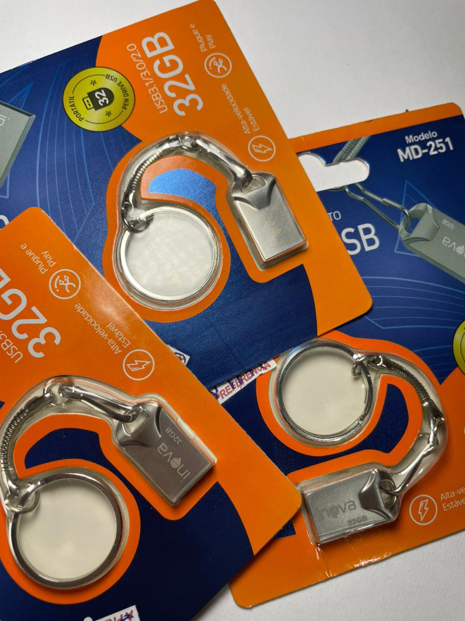 Pendrive ou Drive USB (Universal Serial Bus).