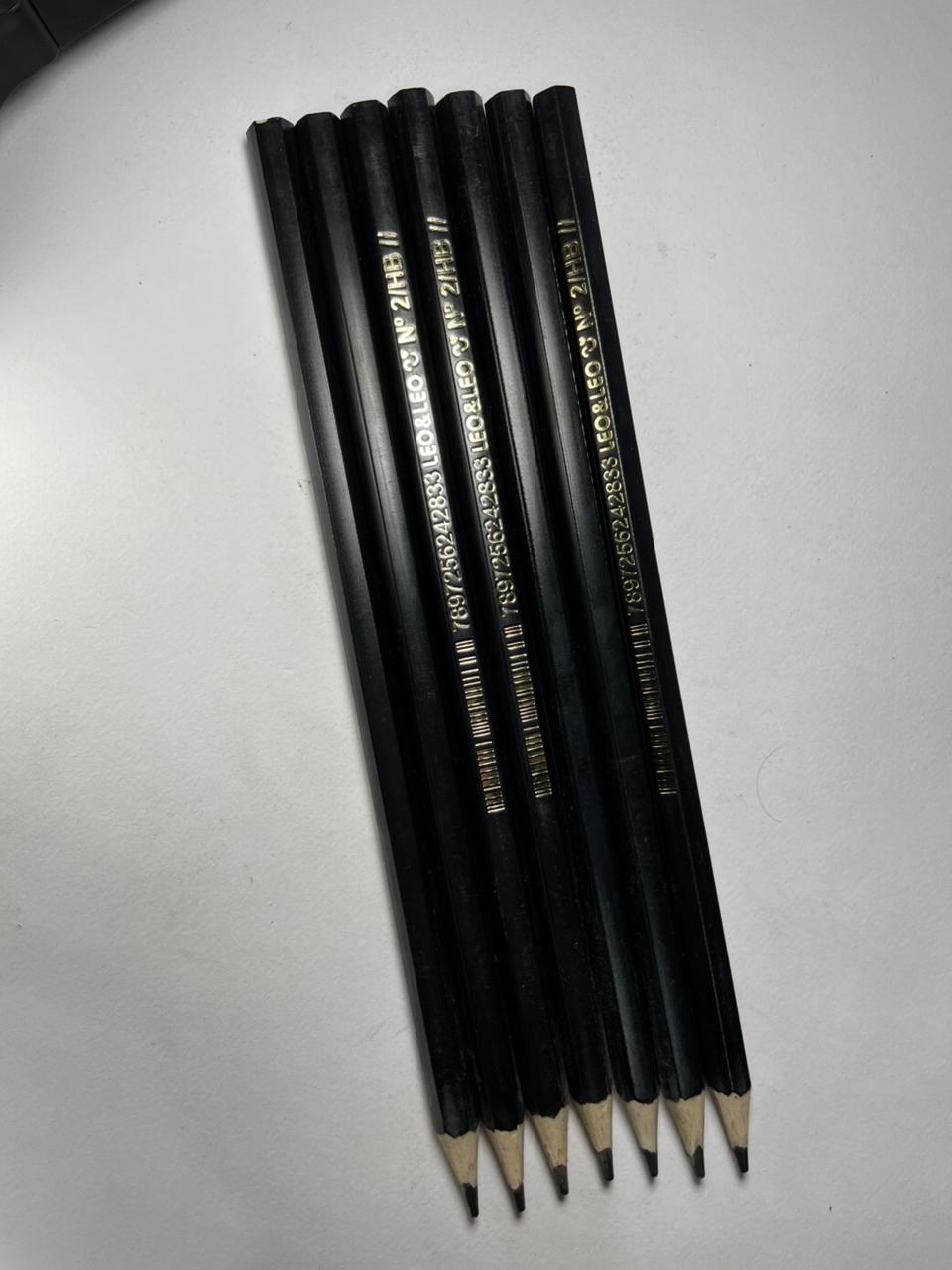 Lápis Preto (ou Lápis de Grafite).